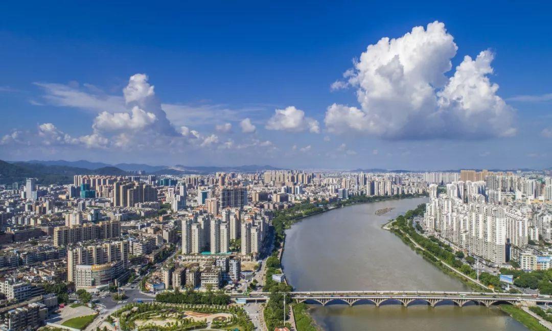 广东，改革开放先锋，繁荣发展前沿阵地